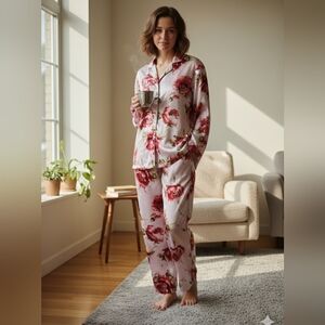 Valerie Stevens Satiny Watercolor Floral Pajamas Feminine Luxury Comfortable S
